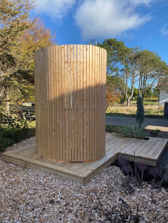 Nordic Seashell Outdoor shower